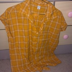 Yellow short sleeve flannel